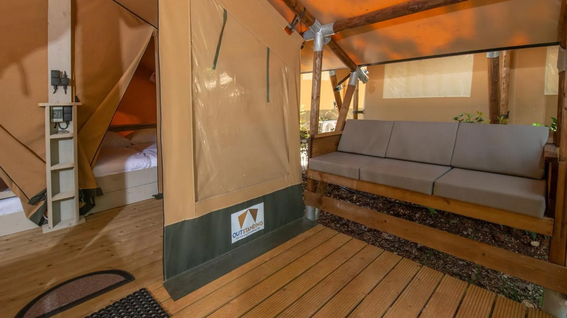 Casa Mobile - Cisano San Vito **** Hotel Calmasino Italy