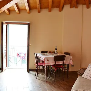casa-rossana-vasia.hotelitalianriviera.com/